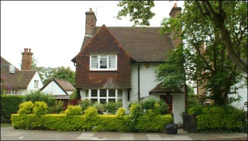 155 Hampstead Way